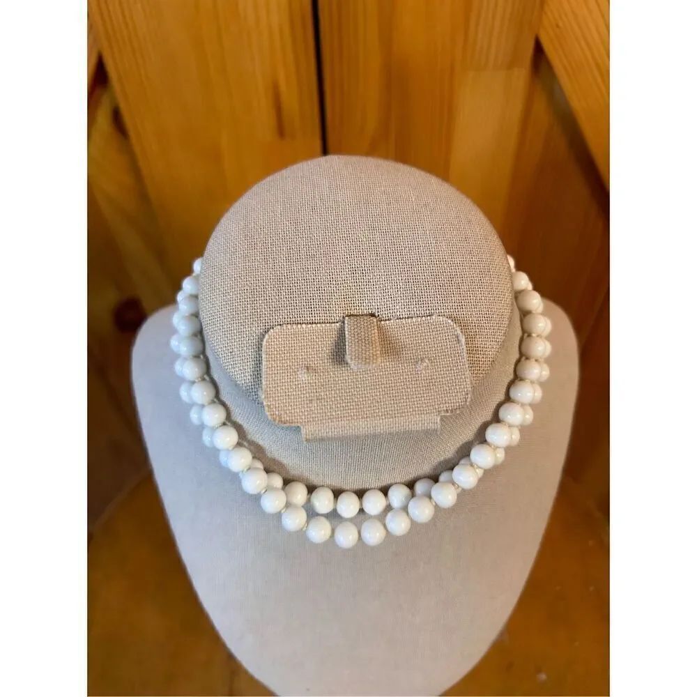 Vintageβwhite glass bead double strand choker Japan (4561)βRead